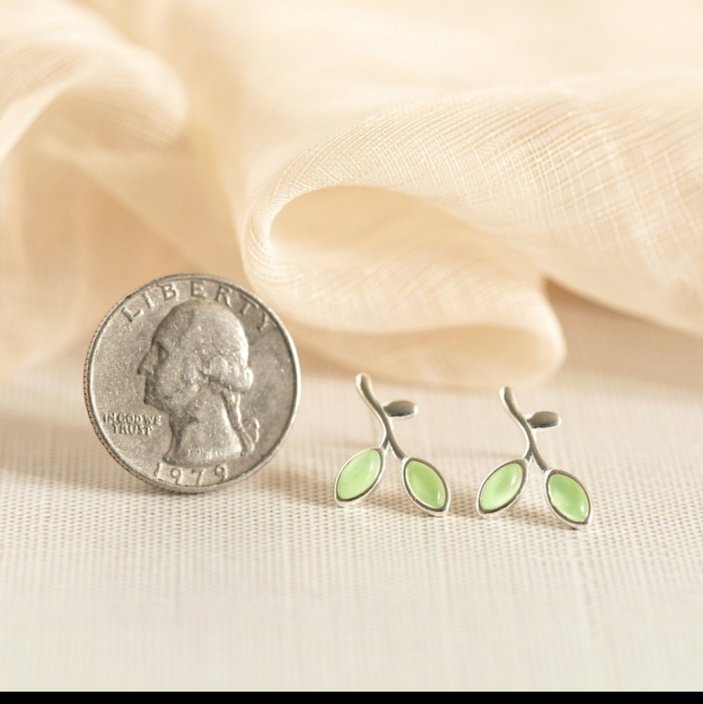 Silver Leaf Earrings Fresh Green (S925) - Picture 5 of 7